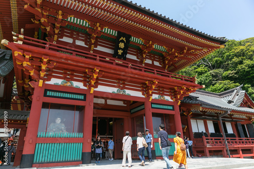 Canvastavla red ancient building of shrine of kamakura in kangawa prefecture, japan