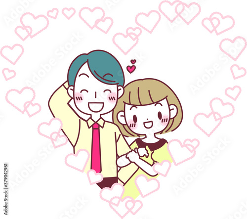 腕を組んで仲良さそうなカップル