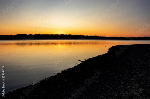 Sonnenuntergang am Sauerl  nder Meer 