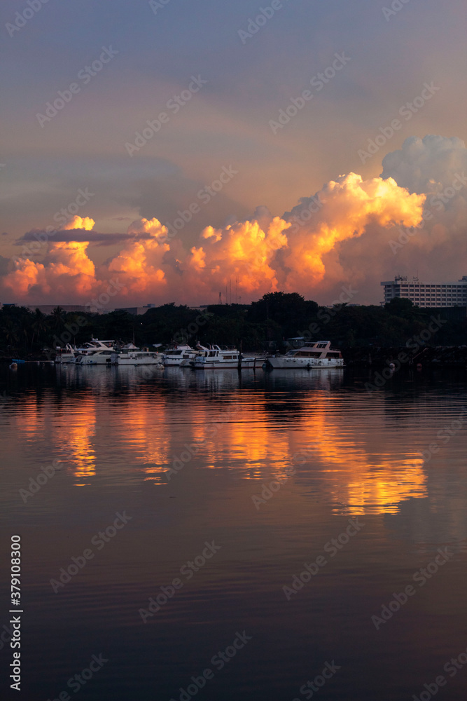 Fototapeta premium sunset over the river