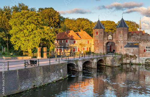 Obraz na płótnie Koppelpoort, brama miejska w Amersfoort, Holandia. w salonie