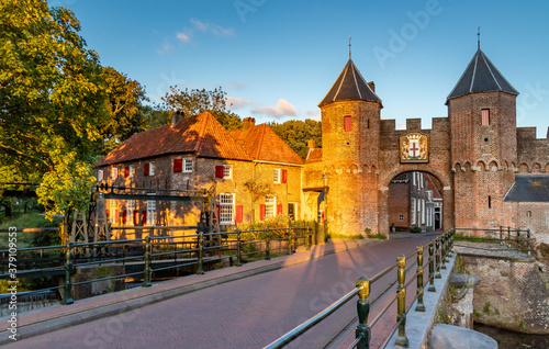 Obraz na płótnie Koppelpoort, brama miejska w Amersfoort, Holandia. w salonie