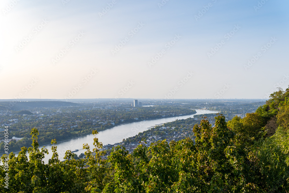 Blick auf den Rhein bei Bonn