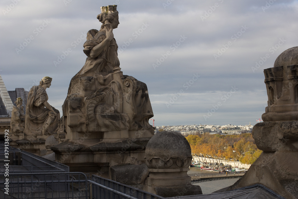 Paris outdoors sat autumn Paris outdoors sat autumn