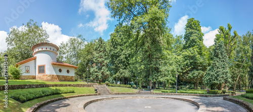 Photography dovecote (in Spanish PALOMAR EL TORNILLO) in a park called parque Campo de San F