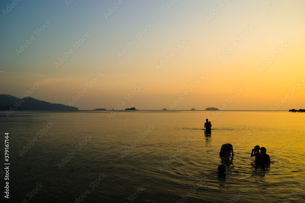 Fototapeta premium Beautiful Scenery Sunset at Koh Chang Island