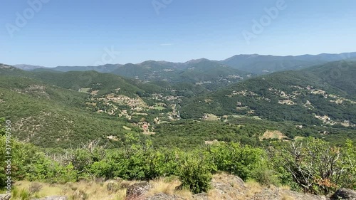 Paysage de montagne dans les Cévennes, vue aérienne