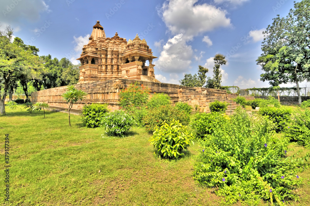 Khajuraho – miejscowość w Indiach w stanie Madhya Pradesh z zespołem hinduistycznych świątyń .