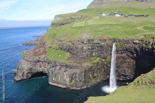 Múlafossur Waterfall , Färöer Island