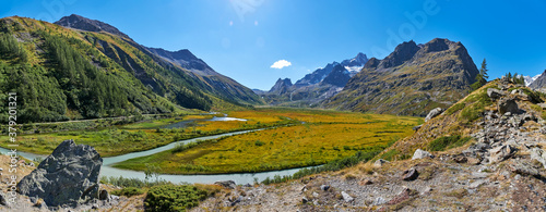 Photos Panoramic view of the Italian Alps from the Mont Blanc massif in Val Veny