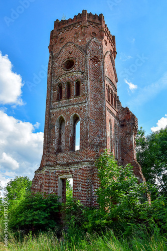 Photo of a tower in an old ruined manor