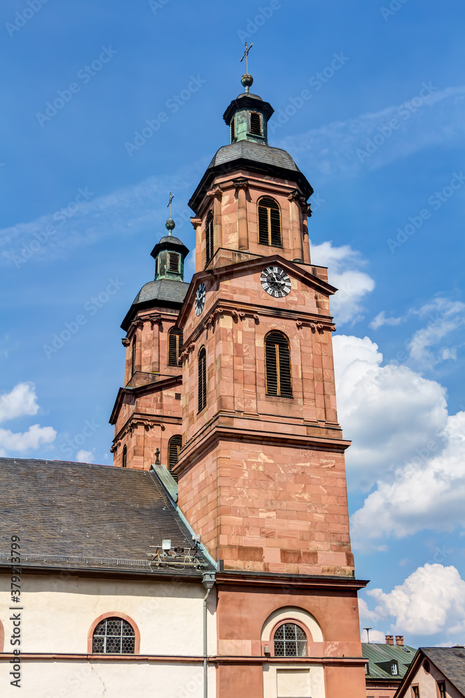 Stadtpfarrkirche St. Jakobus in Miltenberg, Unterfranken in Bayern
