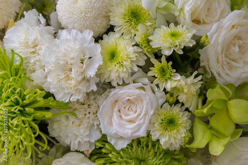 roses and white chrysanthemum fresh flower