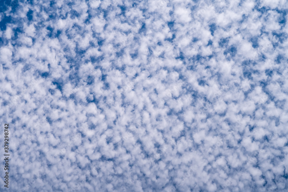 Obraz premium Himmel mit Wolken blau weiss Hintergrund Textur