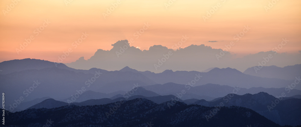 Fototapeta premium Sunset at the Top of the Mountains 