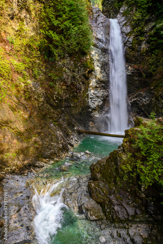 Fototapeta Naklejka Na Ścianę i Meble -  Beautiful waterfall in Spring.