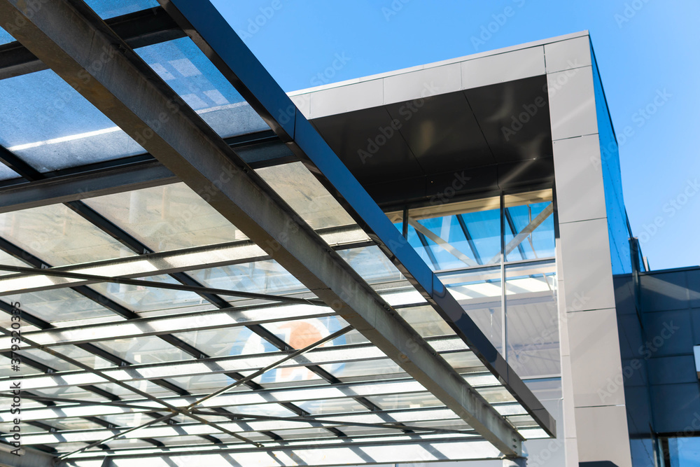 Obraz premium modern office building with sky