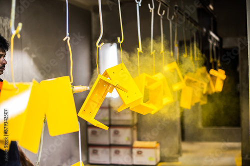 Spray paint product powder coating