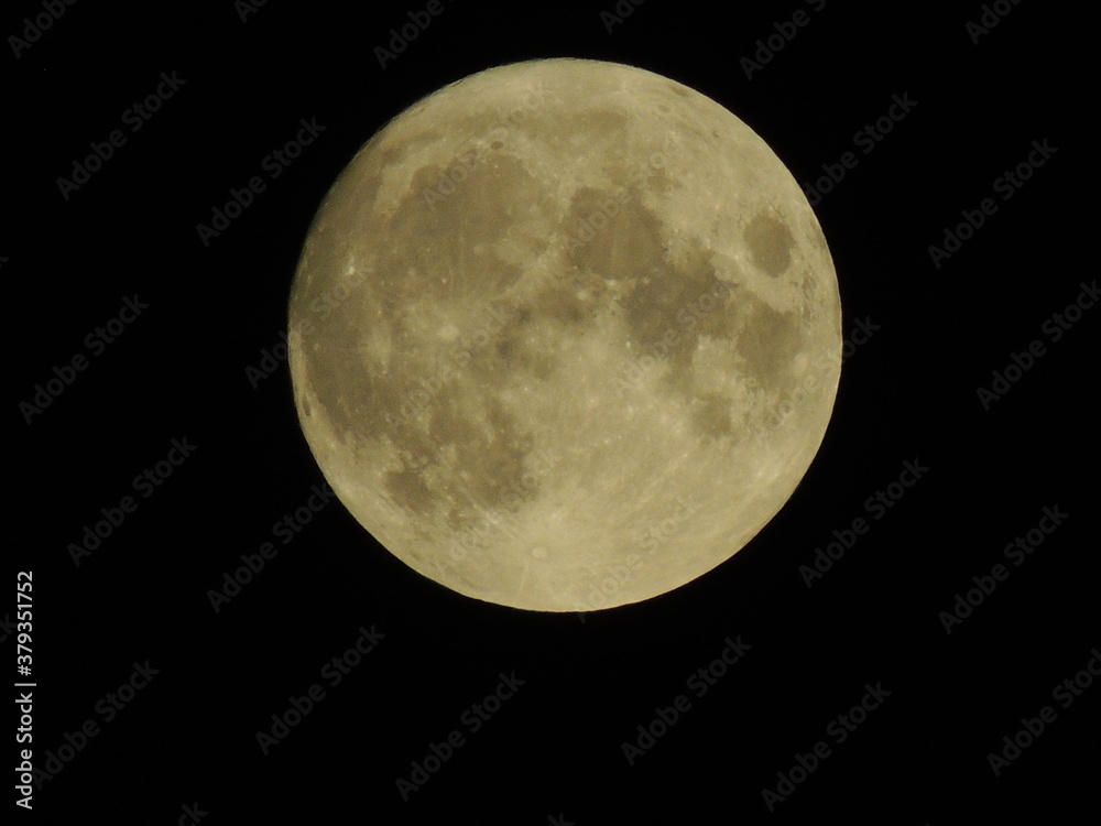 Fototapeta premium full moon over black