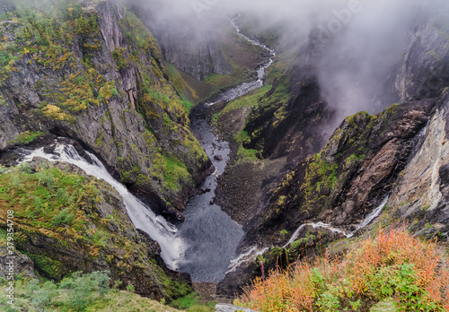 Jeden z najpopularniejszych norweskich wodospadów zwany Vøringfossen (Voringfossen)