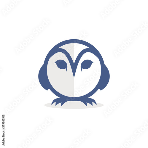 logo design owl cute vector