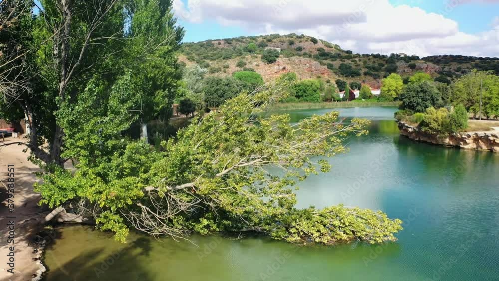 Desembocadura de la Laguna de San Pedro, Lagunas de Ruidera (España). Desembocadura de la Laguna de San Pedro, Lagunas de Ruidera (España).
