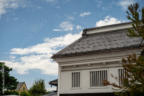 Wallpaper Mural 蔵 瓦屋根 民家 日本家屋 古民家  Torontodigital.ca