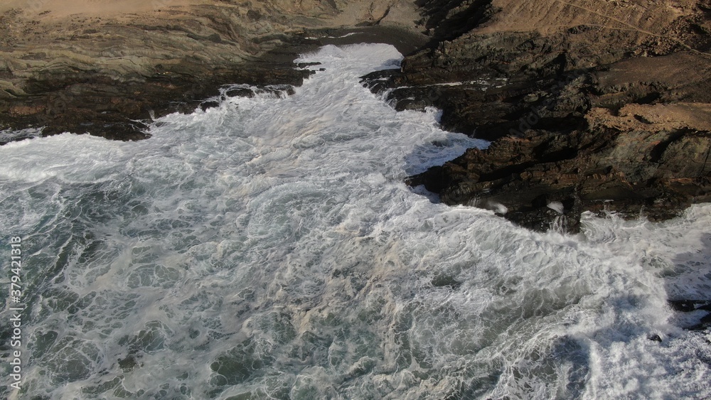 mighty atlantic ocean showing its power