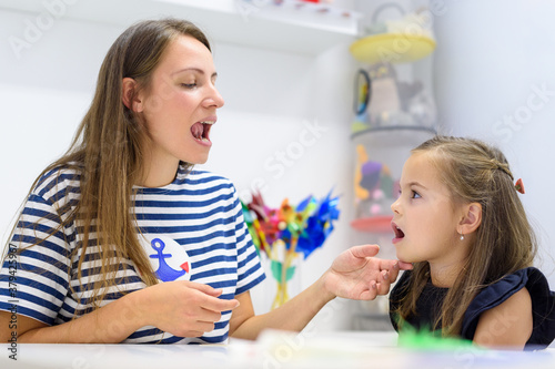 Εκτύπωση καμβά Children speech therapy concept