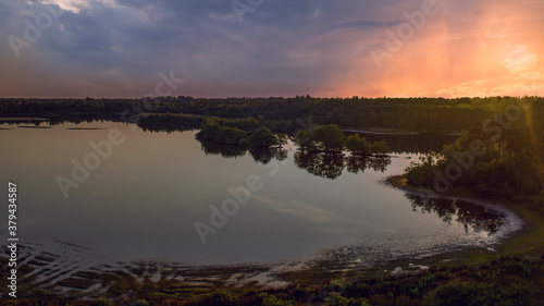 ein See im Naturschutzgebiet bei Sonnenuntergang © jsr548