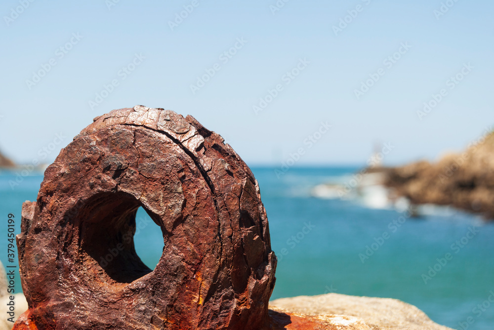 Fototapeta premium Close-up of mooring on the rock