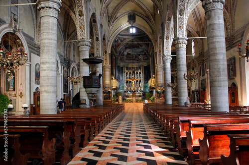Kirchenschiff der Kathedrale Santa Maria Annunziata von Sal  . Brescia  Lombardei  Italien  Europa  