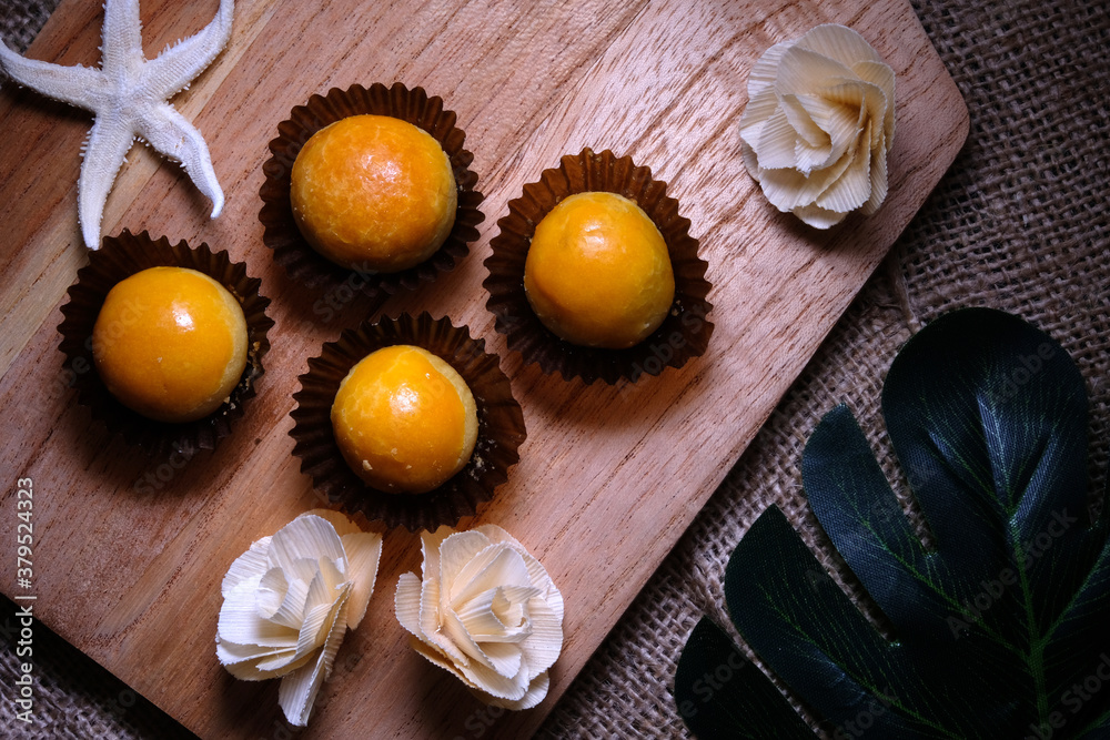 Pineapple cakes Pineapple cakes