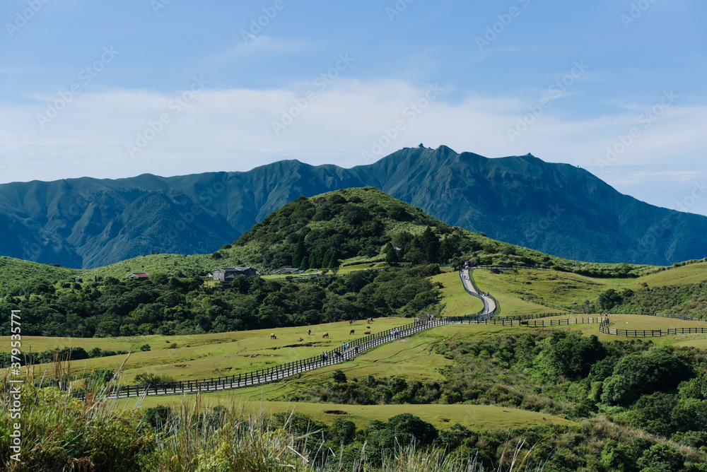 Obraz premium View of Qingtiangang Circular Trail. Winding pathway on the mountain.