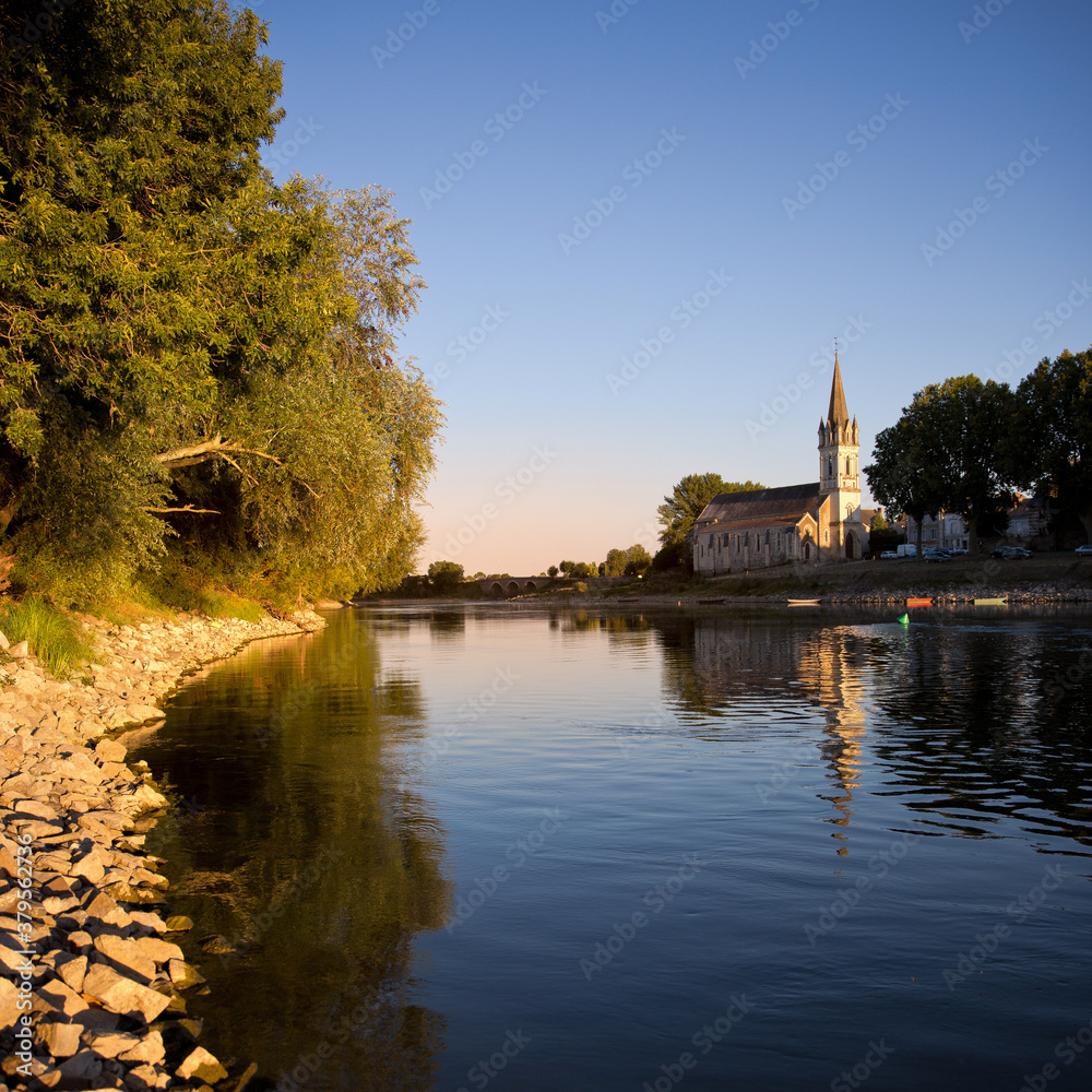 Bord de Loire en Anjou, village de Chalonnes sur Loire.