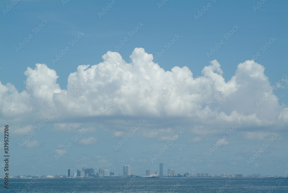 Obraz premium 高洲海浜公園から見た幕張方面