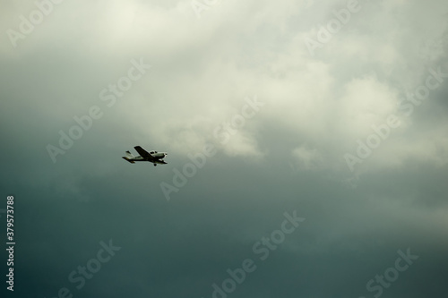 airplane in the sky © Jonathan Reiss