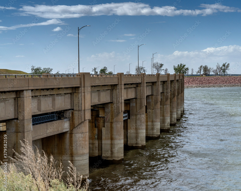 Stockfoto Garrison Dam near Bismarck North Dakota is a earth fill
