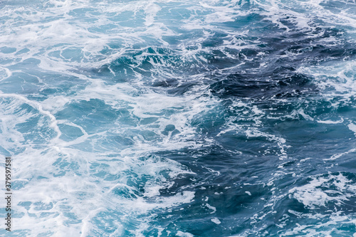 冬の日本海の荒波 – 福井県東尋坊/Winter Waves at Japan Sea, Taken at Tojinbo, Fukui
