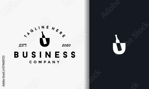 classic wine bottle logo
