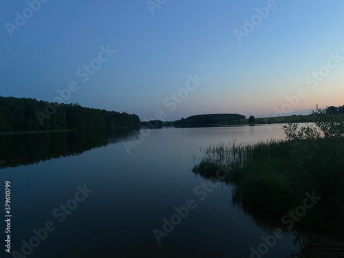 Fototapeta Naklejka Na Ścianę i Meble -  sunset over the lake