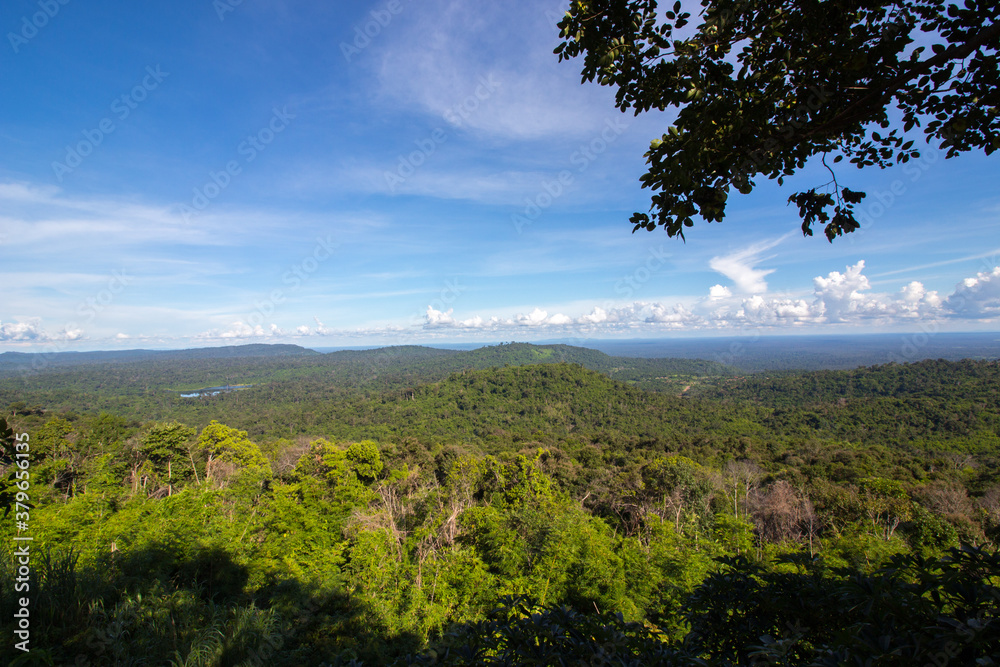 Fototapeta premium The beautiful green mountain and beautiful nature