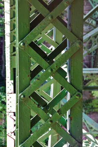 green bridge support