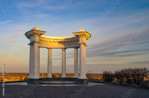 Foto White Arbor in Poltava, Ukraine. One of the symbol of the city