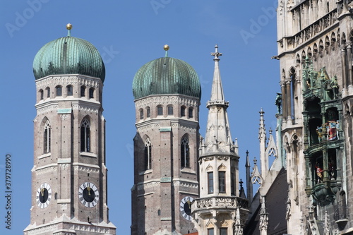 Frauenkirche und Rathaus München  © zwehren