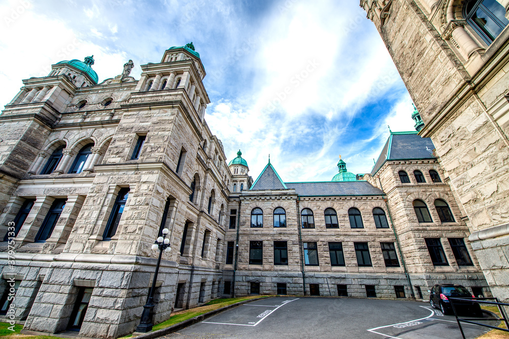 Obraz premium Legislative Assembly of British Columbia. Parliament in Vancouver Island