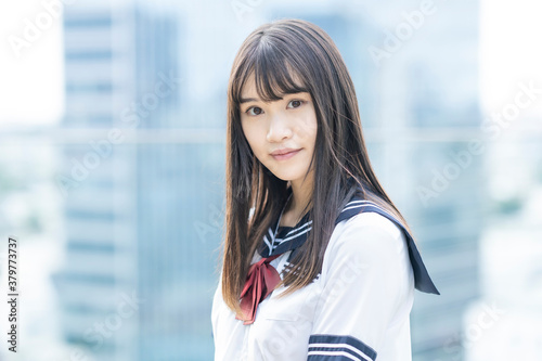 真顔の女子高生 Free Download 真顔の女子高生 - GFXLoad