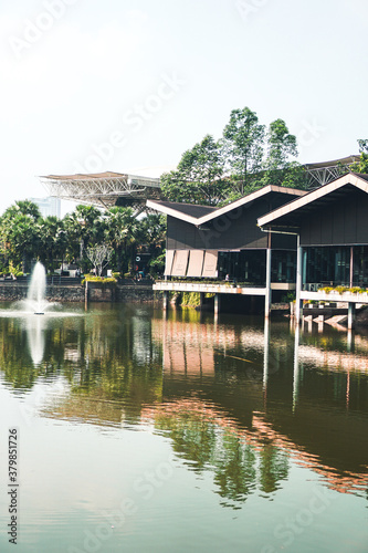 house on the lake green day