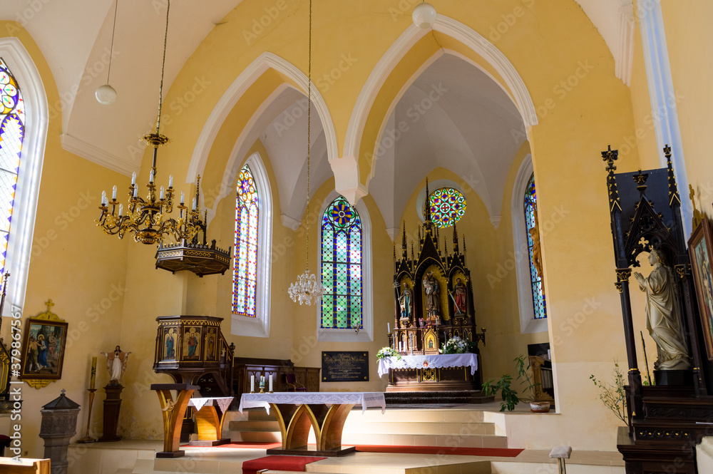 Fototapeta premium Gothic chateau Hruba Skala near Turnov, Czech Republic