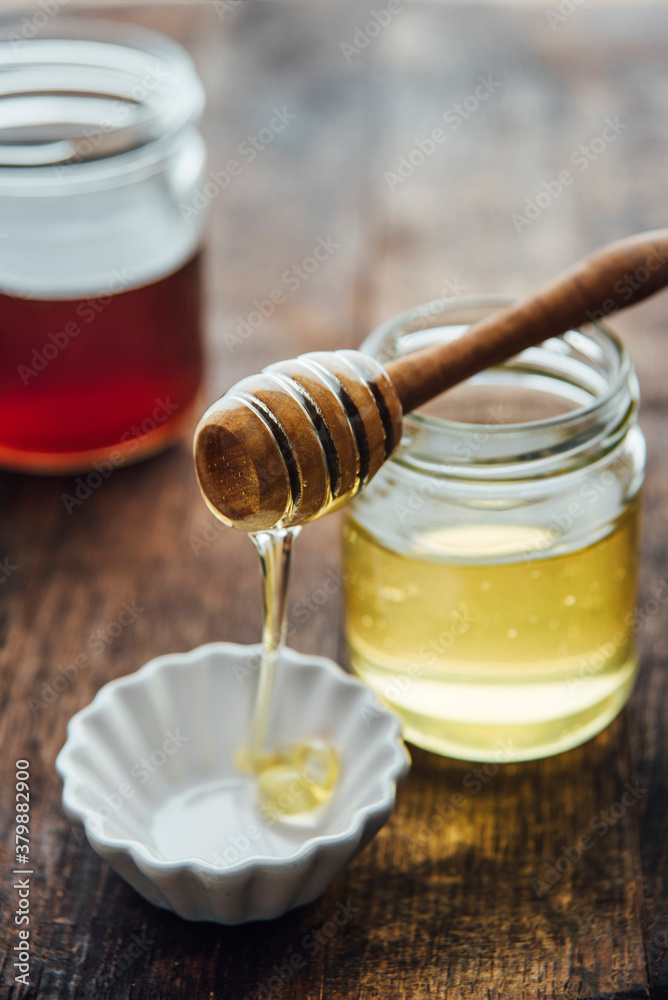 Food: Honey dripping from a stick